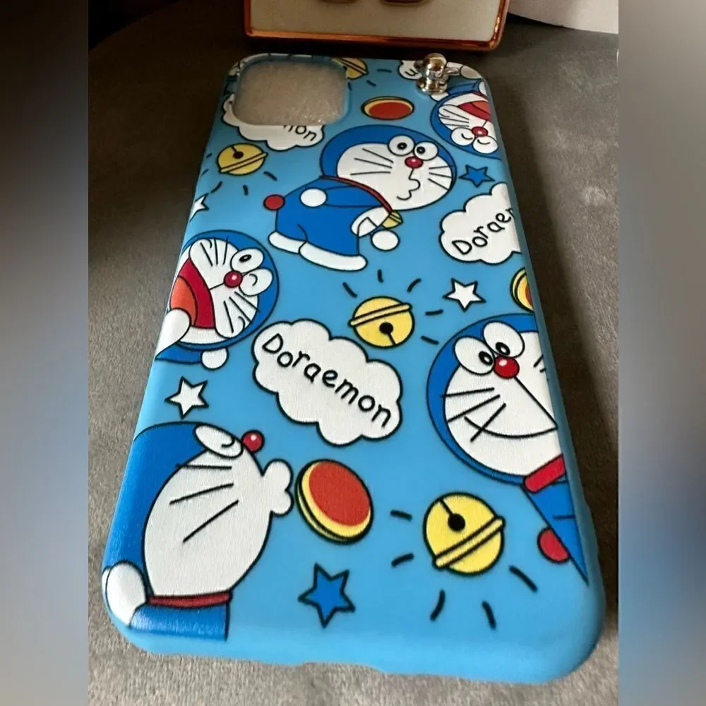 Cel Phone Covers Bundle of 4 Cel phone covers see photos for sizes -size…